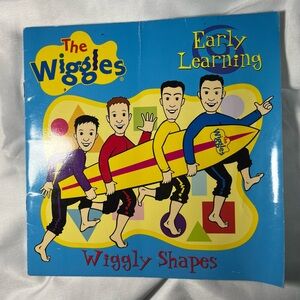 Vintage 2003‎ The Wiggles Wiggly Shapes Early Learning Paperback Book